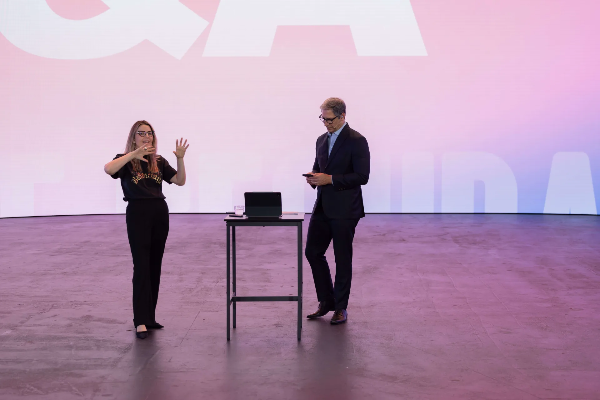 Andreza Araújo apresenta conteúdo visual durante a Masterclass
